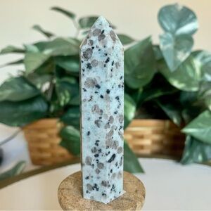Lotus Kiwi Sesame Jasper Tower Carved Point Wand Generator Crystals Reiki 3.4"